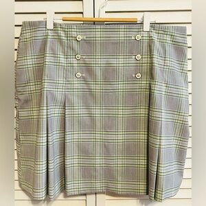 Izod XFG Golf Skirt Skort Size 12 Plaid Pleated Gray
